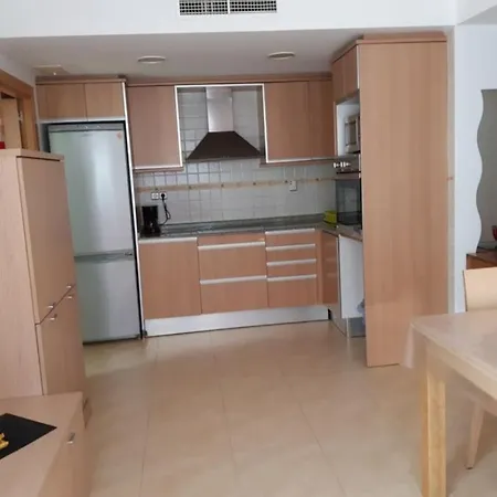 Apartmán En Segunda Linea De Mar, Wifi & A.c *