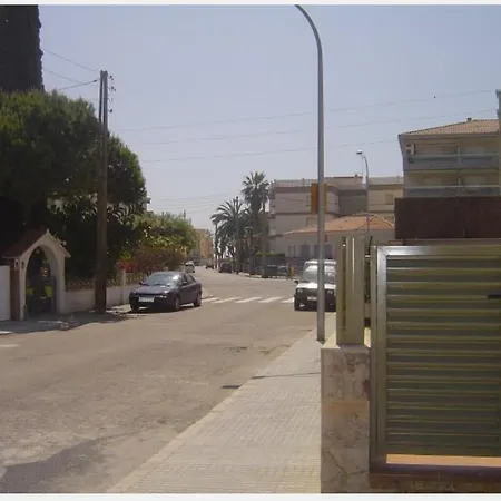 Apartman En Segunda Linea De Mar, Wifi & A.c Cubelles